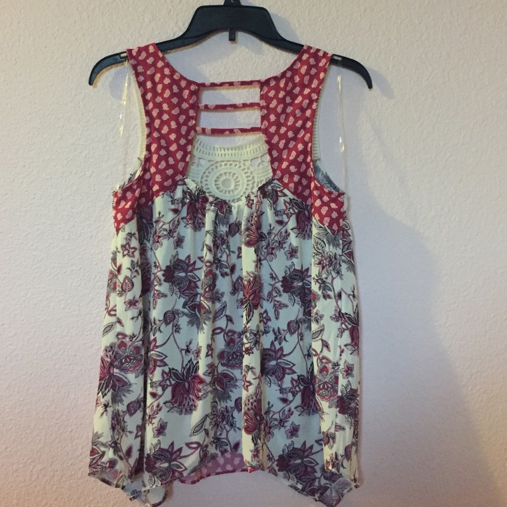 Cute Tank✨ - Picture 2 of 3